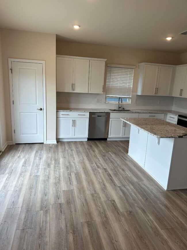 Building Photo - 1632 Laforce Cv