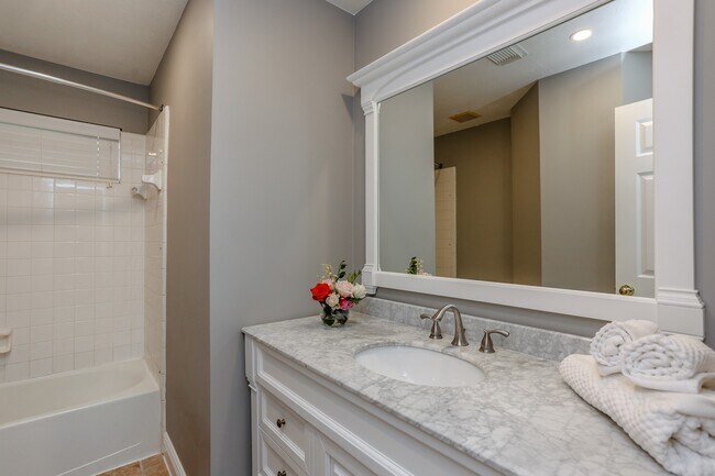Building Photo - 1110 Cambrian Park Ct