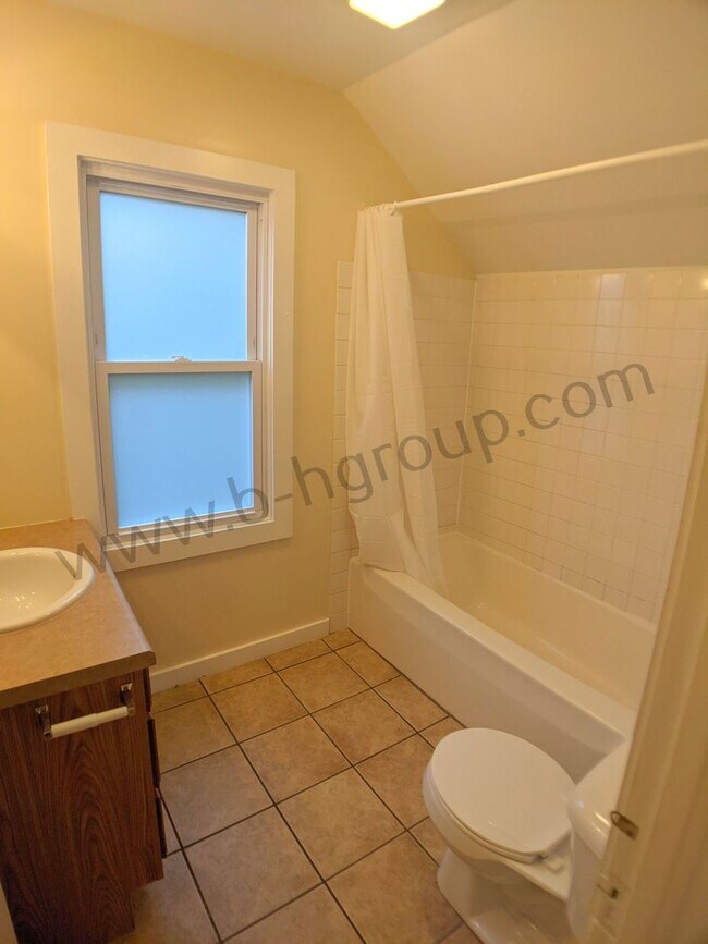 Building Photo - 1313 73rd St