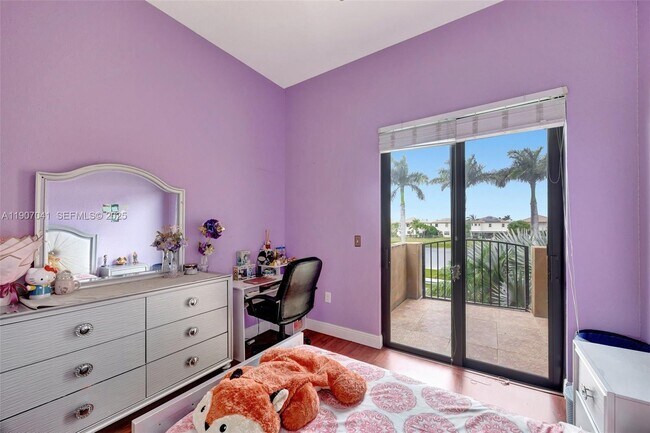 Building Photo - 10420 SW 229th Ln