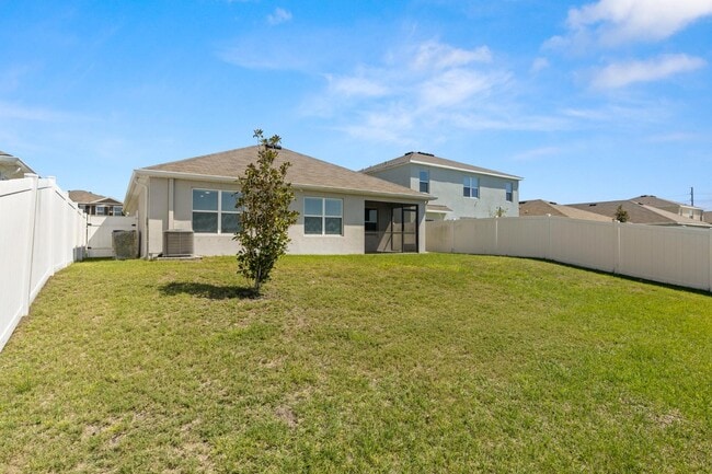 Building Photo - 13911 Smiling Daisy Pl