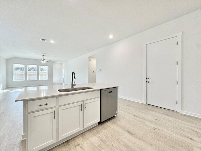 Building Photo - 329 Tinto St
