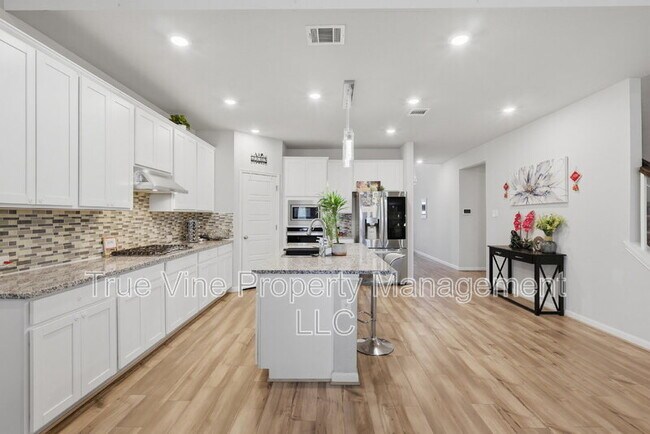 Building Photo - 12108 Icon Rdg