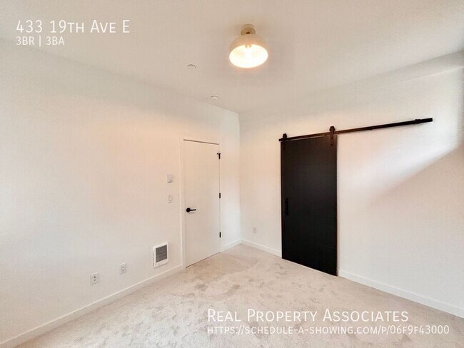 Building Photo - 433 19th Ave E