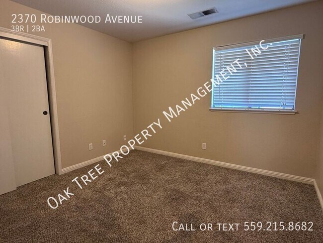 Building Photo - 2370 Robinwood Ave