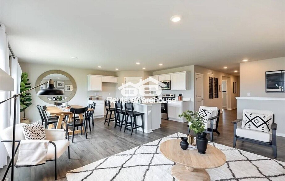 Building Photo - 2656 SE Fox Valley Dr