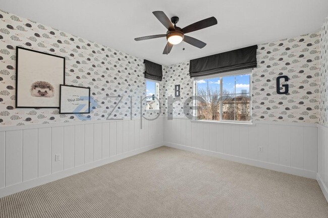 Building Photo - 285 Bear Creek Dr