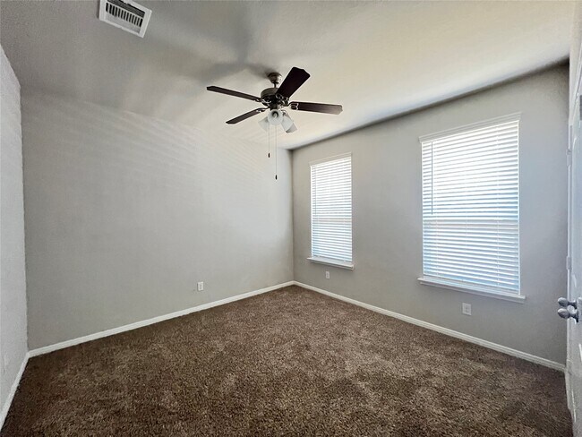 Building Photo - 23530 Mantova River Dr