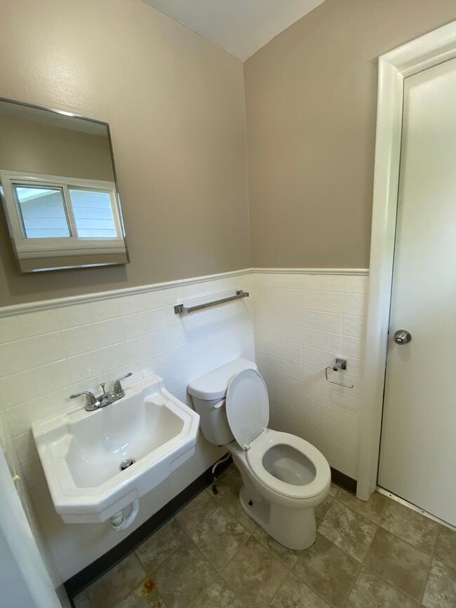 Building Photo - 1953 S Missouri Ave