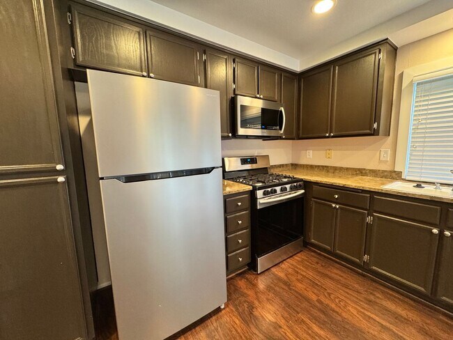 Building Photo - Charming 2 bedroom 2 bath in Tierrasanta!