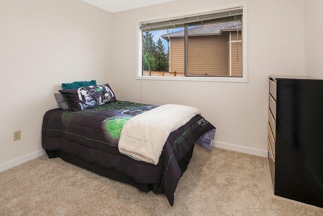 Building Photo - 3bd/1.75ba Redmond Home