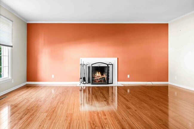 Building Photo - 7405 N Patton Ln