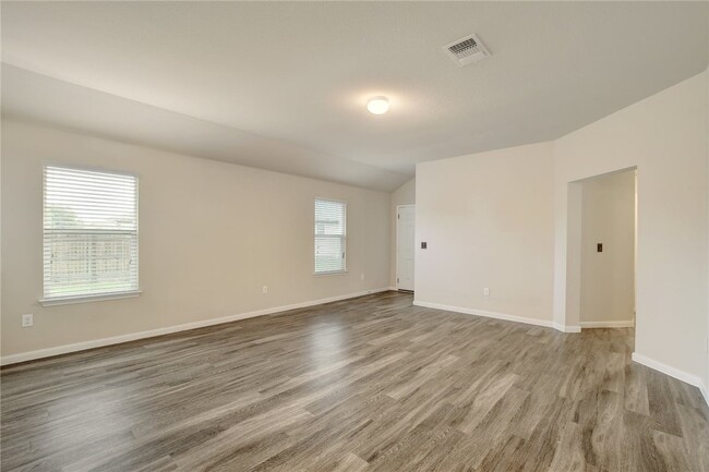 Building Photo - 217 Rafe Ct