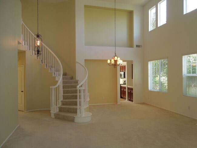 Building Photo - 39288 Half Moon Cir