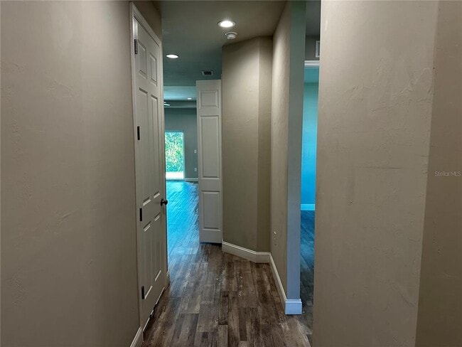 Building Photo - 1123 Albany Ave