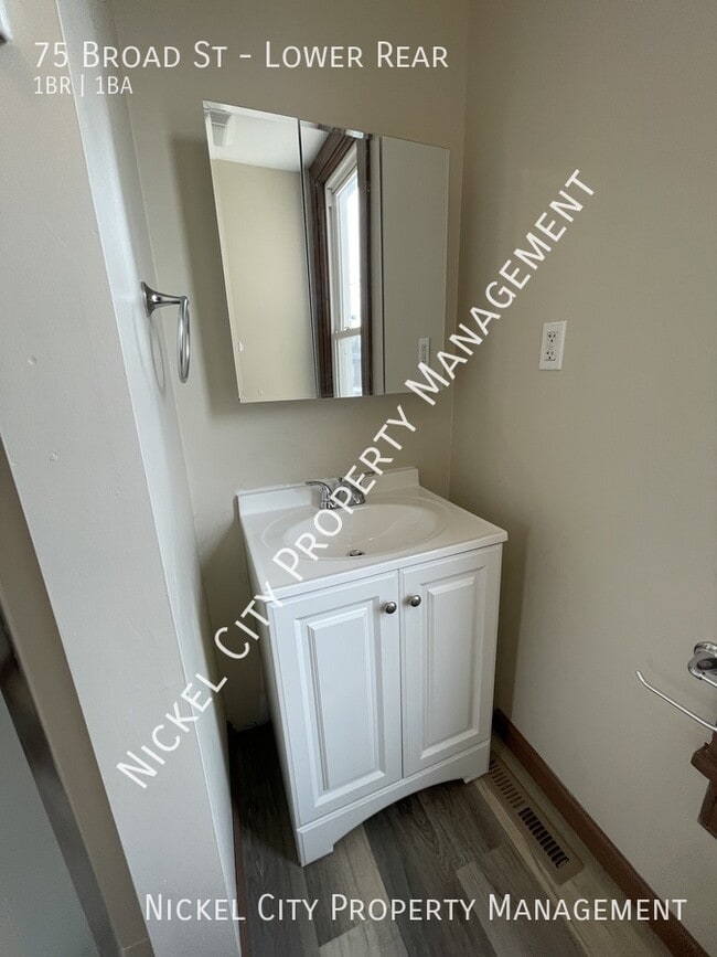 Building Photo - 75 Broad St