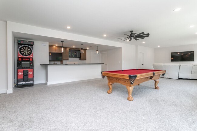 Building Photo - Luxury Breckenridge Park Home