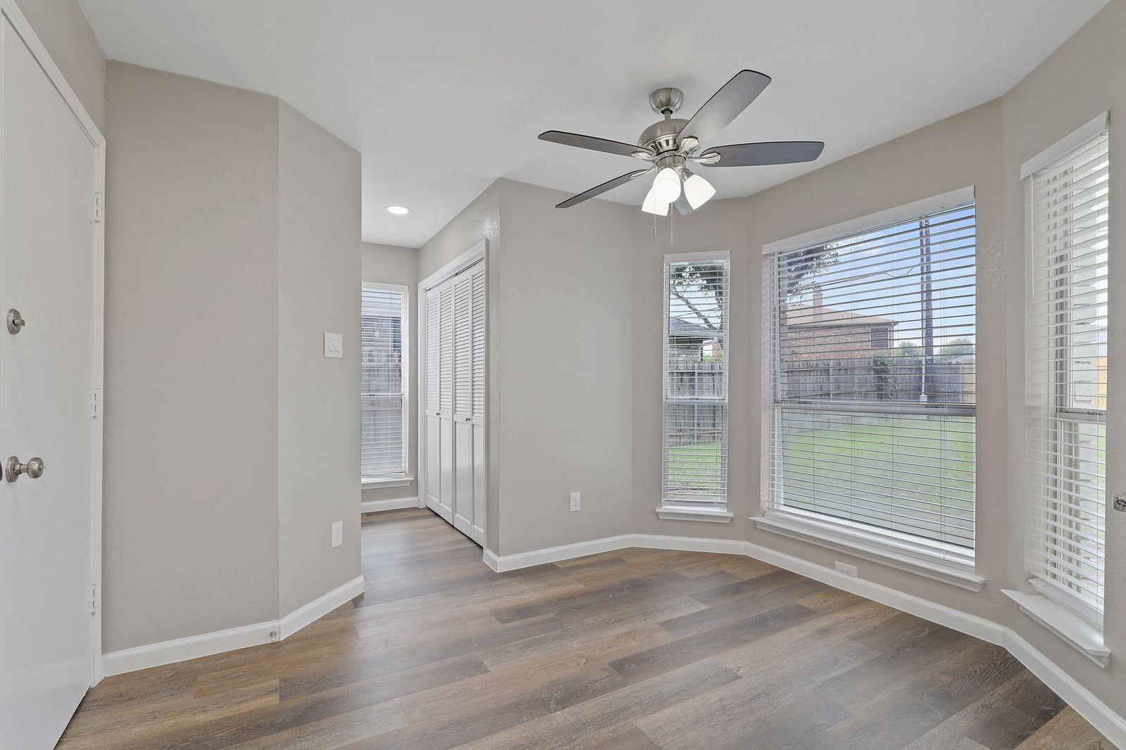 Building Photo - 4951 Garden Grove Rd