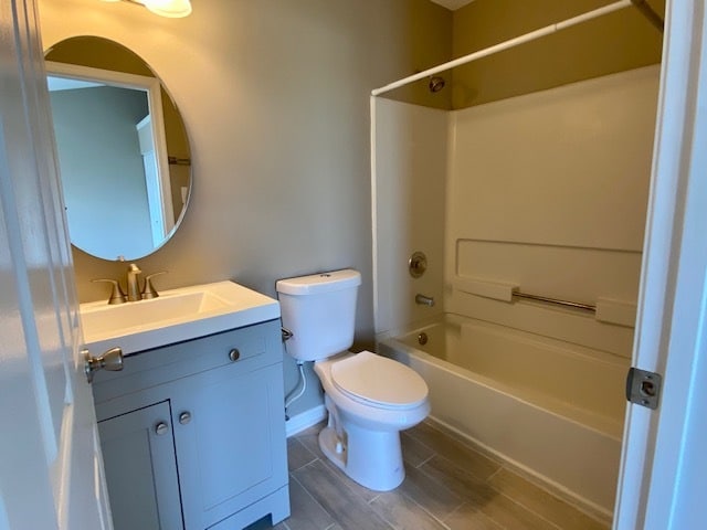 Master Bath - 300 Blue Water Ct