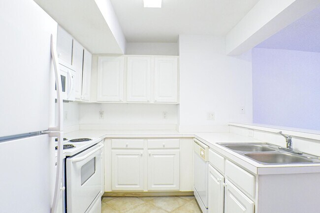 Building Photo - 4113 Residence Drive