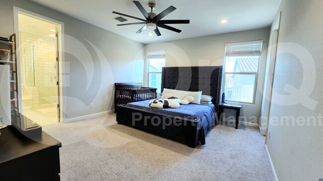 Building Photo - 6513 E Rose Marie Ln