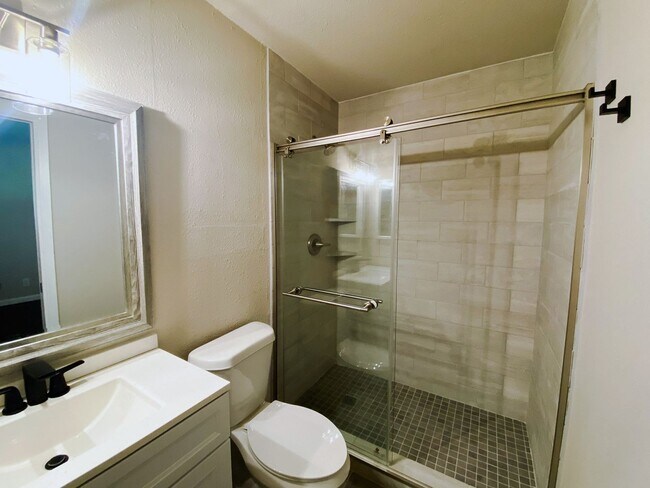 Building Photo - Close to UTSA - 3/2 Home for Rent