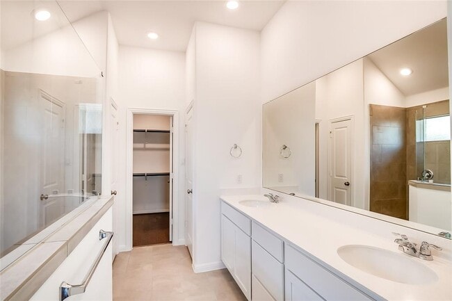 Building Photo - 220 Berean Ln