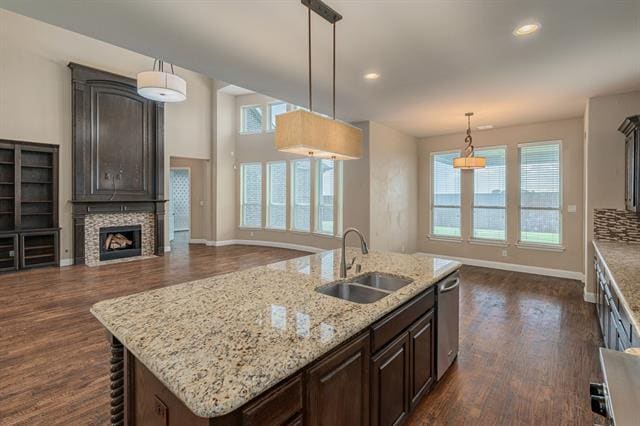 Building Photo - 975 Pembrook Ln