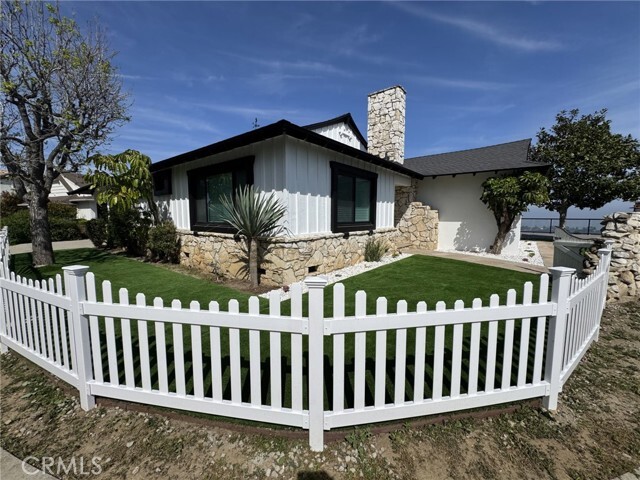Building Photo - 1904 Linda Flora Dr