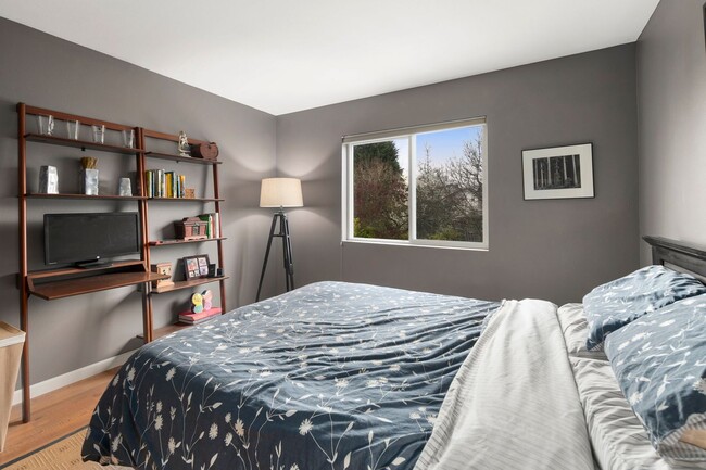 Building Photo - Great 3 Bed Home in Everett!