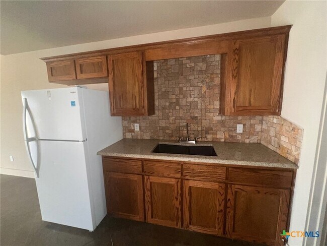 Building Photo - 1247 Honor Ln