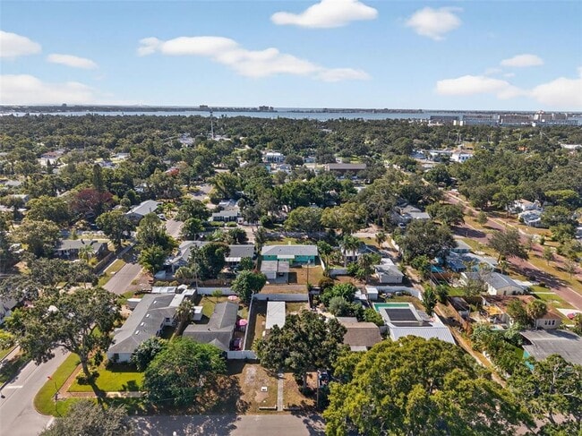 Building Photo - 5410 19th Ave S