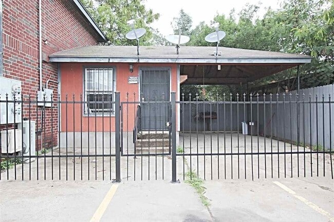 Building Photo - 103 Mims Ave