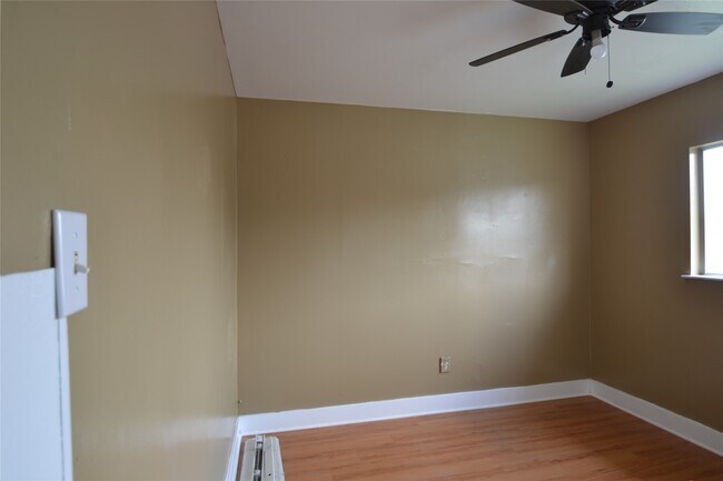 Building Photo - 3811 E Traditions Ct