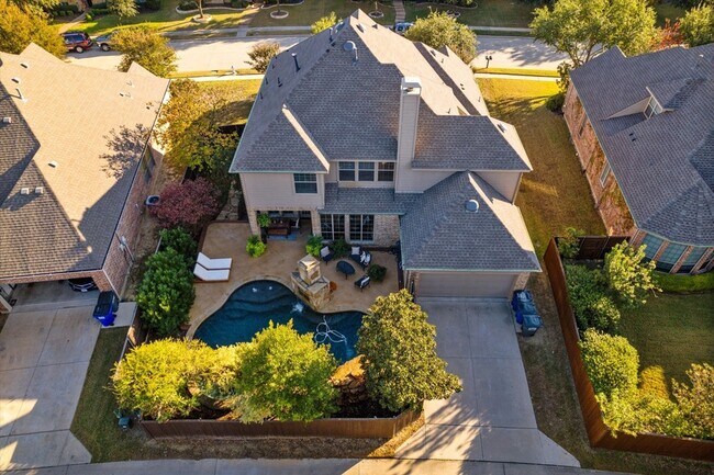 Building Photo - 924 Lairds Ln