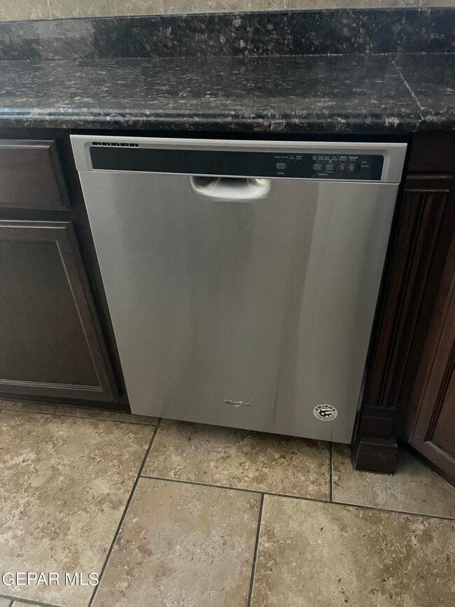 Building Photo - 3132 Tunnel Point Way