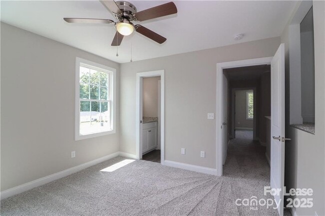 Building Photo - 3973 Newhall Dr NW