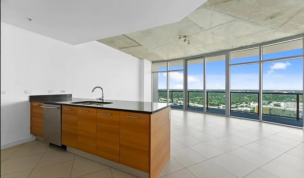 Building Photo - 3301 NE 1st Ave