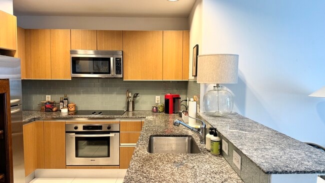 Building Photo - 1050 Brickell Ave