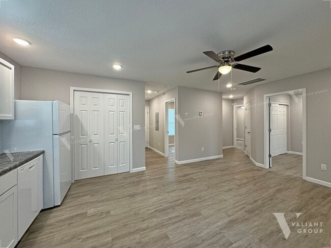 Building Photo - Charming 3-Bedroom, 1-Bathroom House for Rent in Springfield’s Heart of the Westside Neighborhood