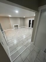 Building Photo - 3575 Oakvale Rd