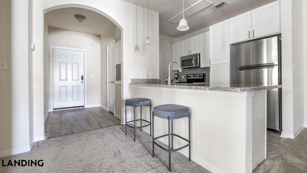 Building Photo - 655 W Mallard Creek Church Rd