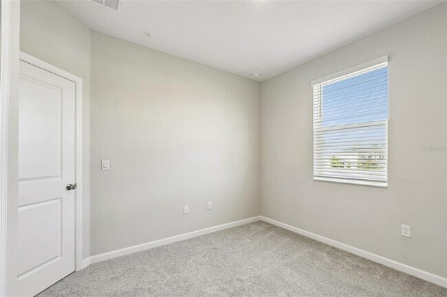Building Photo - 502 Lady Palm St