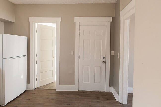 Building Photo - 2141 Philadelphia Dr