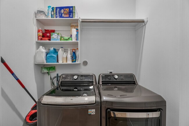 Building Photo - 11 Thorpe Ln