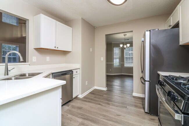 Building Photo - 2756 River Tree Dr