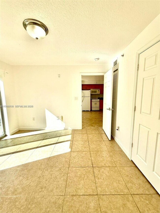 Building Photo - 630 85th St