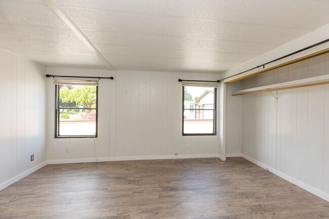 Building Photo - 2818 N Joel Rd