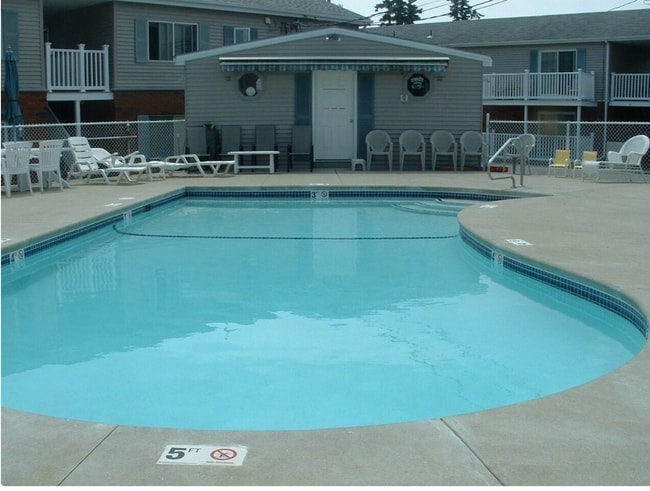 Building Photo - 68 Kings Hwy