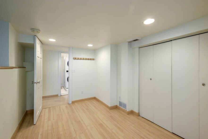 Building Photo - 1835 S 1700 E